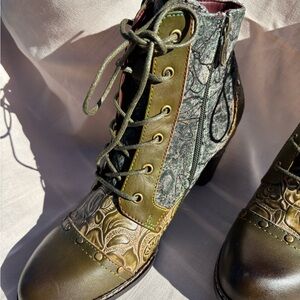 L’Artiste Avyanna Olive Green Tooled Leather Lace-Up Ankle Boots